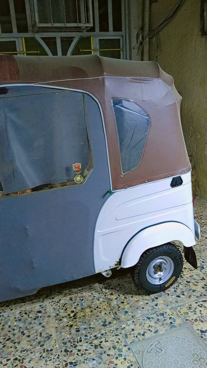 السلام عليكم للبيع او مراوس تكتك مديل 21 شهر 10 تكتك خير من الله كهربائيات كله شغاله محرك مكفول اكسل مكفول كشر مكفول بيه شويه خياس بل دوس بس وبيه ضربه سجينه زغيره بل جاملغ الخلي زغيره بس تكتك نضيفه بمعنه الكلامه دوشمه وسفاري جدد وامسجل كله لون واحد تكتك خير من الله نكره سلف كله كامله رقم وسنويه رقم بغداد انكليزي لوحات ثنين تخم تاير جديد سبير جديد كله جديده الله شاهد...السعر 9وربع وبيه مجال بسيط عنواني الدوره ابو دشير هاتف ***********وبي واتساب واني خادم
