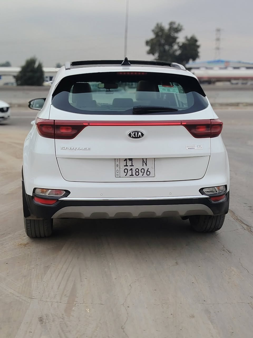 كيا سبورتج خليجي.                                                              موديل 2019 محرك 2000 دوش.                                                                          فول مواصفات واحد على واحد                                                                 بنوراما و بصمة أبواب بصمة تشغيل  سايد برك بصمة                                                               صندوق كهربائي ثلاث انضمة شاشة كبيرة شحن واير ليس    وبعد بيهة هواي مواصفات ماشية 98 / بيهة باب و جاملغ بدون دواخل السونار موجود بل منشور / رقم السياره بغداد مكان السياره بغداد السيارة بسمي / رقم الهاتف ***********
