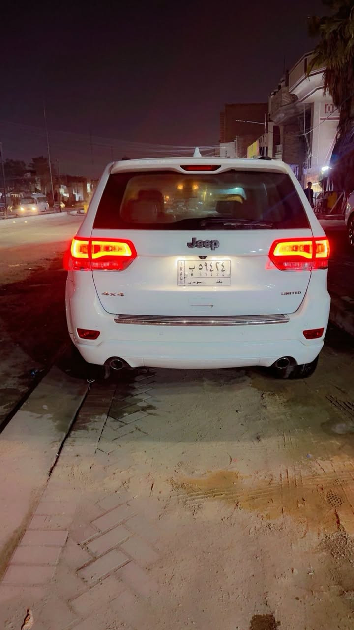 جيب 14 خليجيه فول مواصفات ماشيه 70الف السعر 235مكان السياره بغداد ***********بيهه مجال السياره بيهه صبغ بل باب السايق ولوراه على كد شبرين
