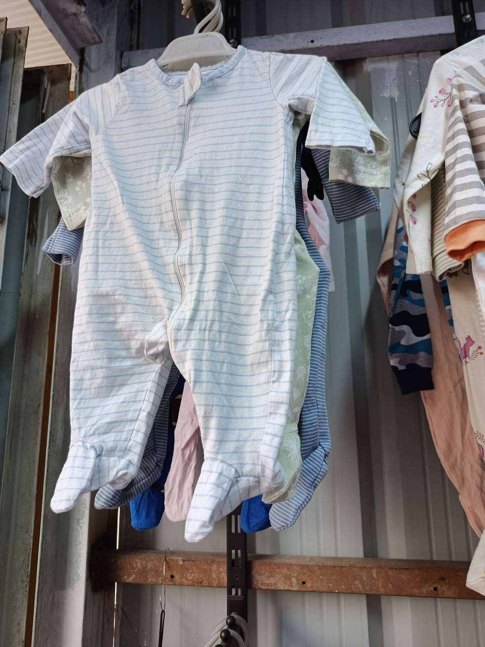 تراكات ولاودي بناتي على 2000 دينار
ستريجات نسائية على 2000دينار
هاينك ولادي بناتي على 2000دينار
اوفر بناتي ولادي على 2000دينار
توصيل مفتوح جسر ديالى 3الاف
سلمان باك 4 الاف
زعفرانية 4 آلاف
بغداد 5الاف
حجز وتساب فقط
***********
