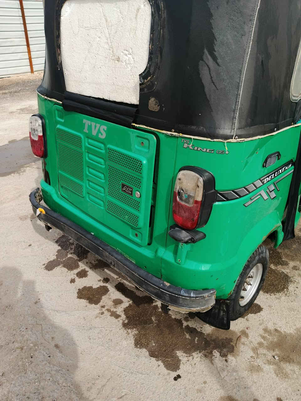 تكتك تي في اس ٢١ البيع تحويل ثاني يوم بيهه ضربه مثل مامبينه بالصوره تكتك يحتاجلهه جادر البقيه
خير من الله ***********///*********** رجآ الميشتري لايخابر السوك كلشي بي السعر ٦٧٠٠ بي مجال بسيط
