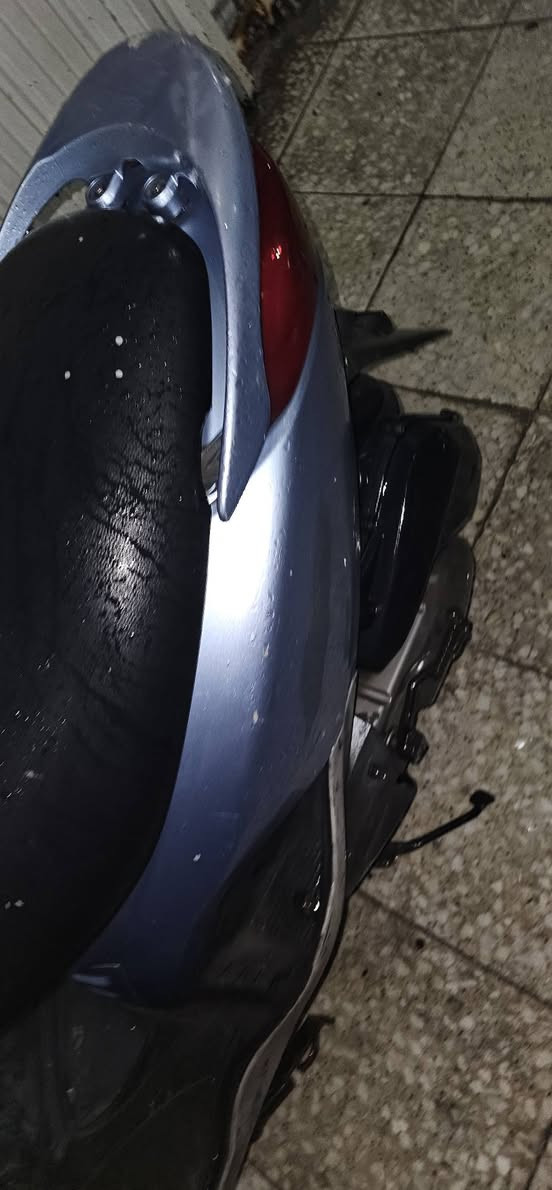 دراجة بريز مكفولة من كلشي مصارلها فترة من منزلها رمبة السعر ٧٥٠ مكاني بغداد الهاتف ***********
