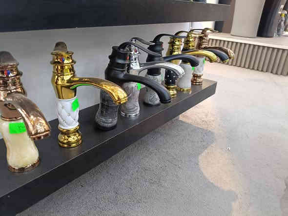 نوفر لكم الافضل والانسب..
خلاطات المياه ضمان 
مغاسل حمامات..
اكسسوارات الحمام..
للتواصل معنا ***********
