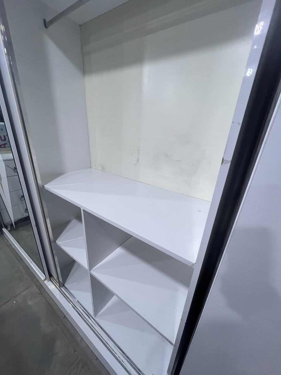 غرفه تركيه نضيفه 9 قطع العنوان السيدية الهاتف *********** السعر 425 وبيها مجال.
