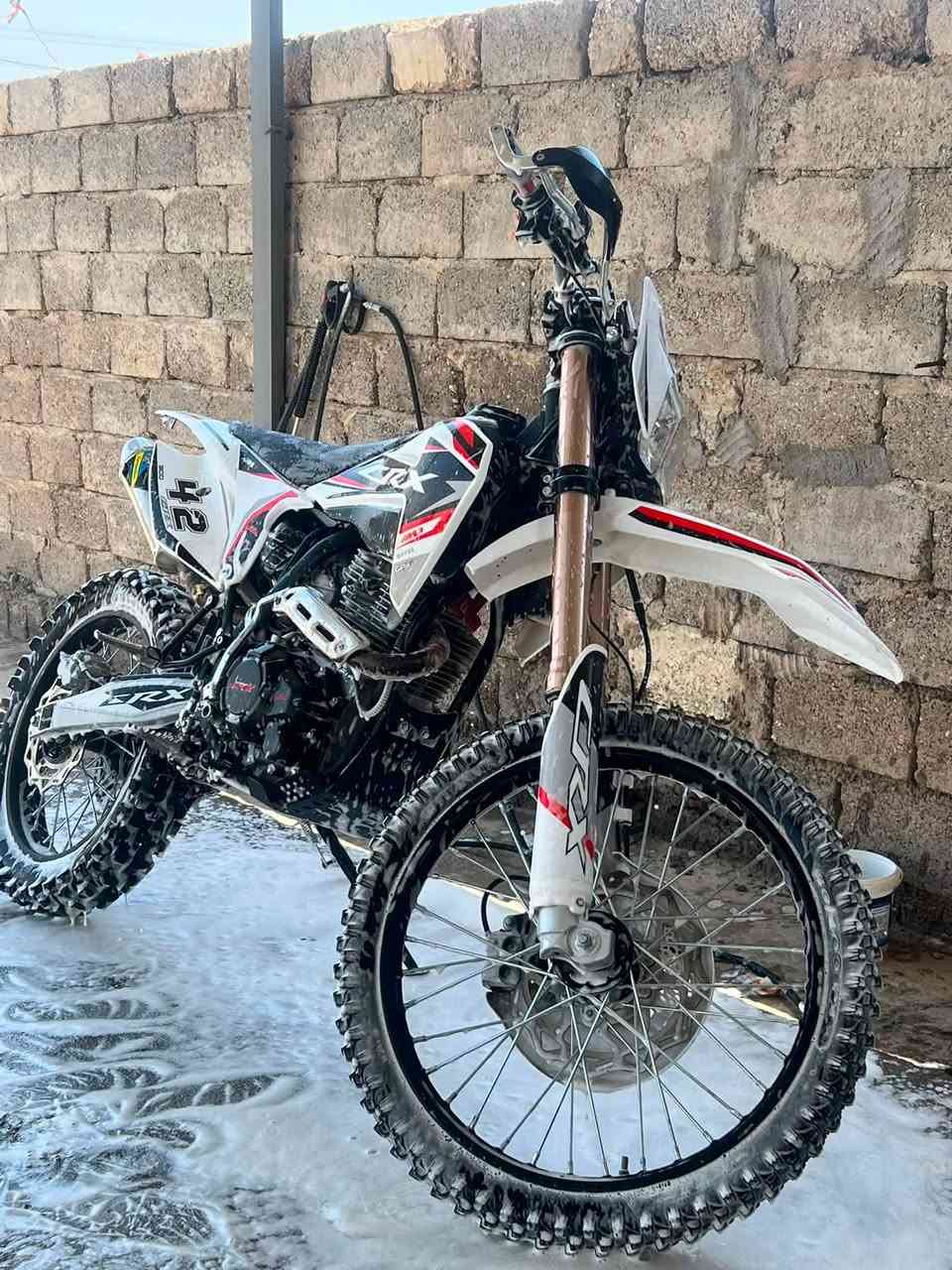 السلام عليكم
.
دراجه قفاز crxمحرك 350cc دراج خير من 
الله نضيفه نشاط فول الموديل2️⃣0️⃣2️⃣5️⃣
دراجه كفاله عامه رقمي للاستفسارات ‭***********‬خاص
