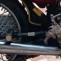 صالون سيارة • رياضي • شارع الاحتفالات