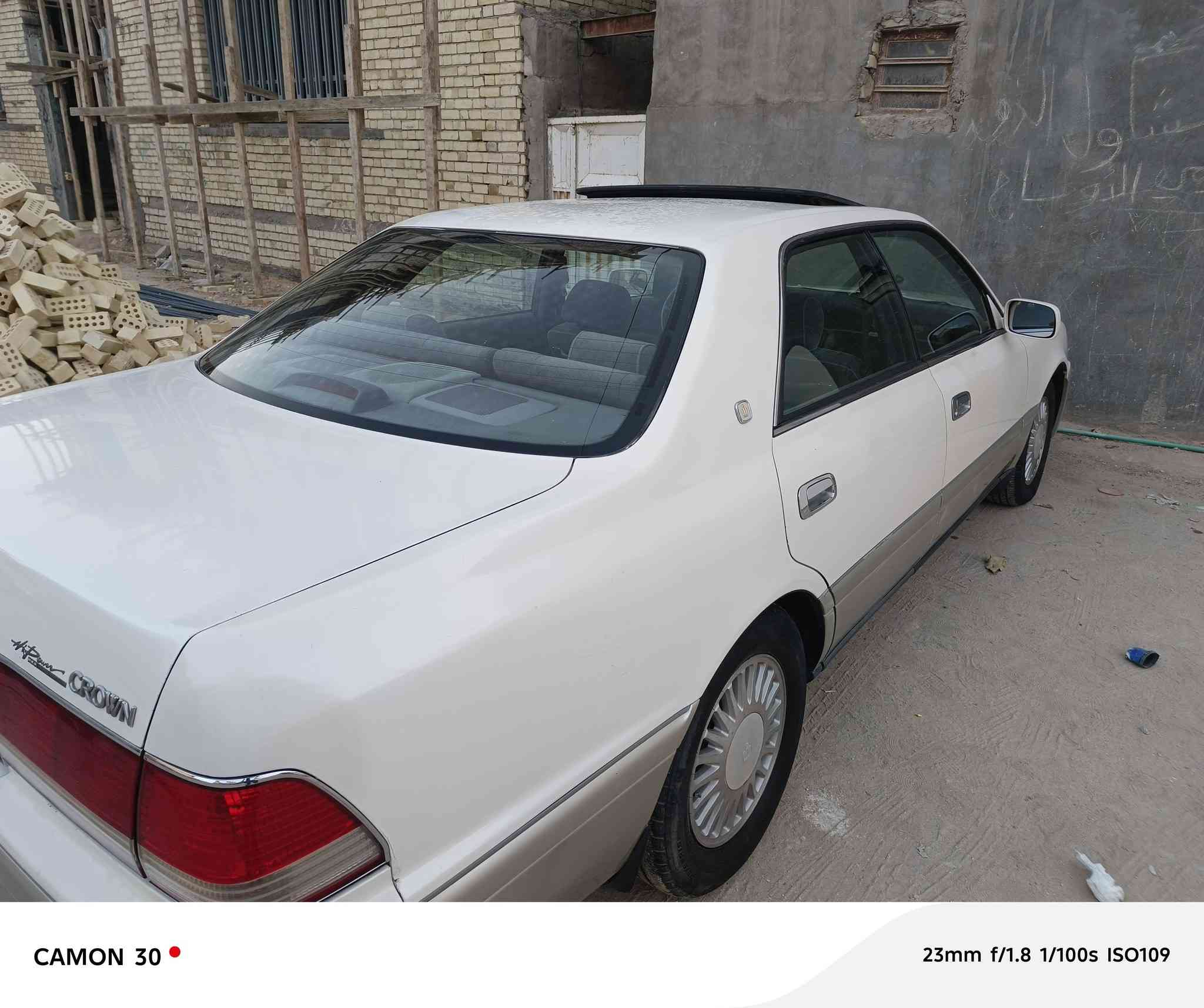 راس الثور موديل 2000
سيارة فول فتحه تحكم كرستال أصل
محرك فيشه وبطل كصه قماره فقط رقم كركوك غير مدفوع كمرك ولا مفحوصه سنويه بسمي رقم ألماني السعر 65 
ميعجبك السعر اندعيلنه بلخير واعبر المنشور رحمه الله والديكم العنوان النجف حي الأنصار رقم الهاتف ***********
