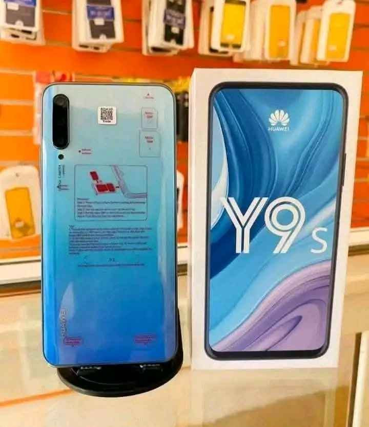 احله مافي هذا جهاز شغلتين 
اولا من شركه هواوي 
ثانيا 
كاميرا اماميه سلفي منبثقه
هواوي y9s
 ذاكره 128 مع رام 6 داخلي
بطاريه 4000 ملي امبير 
كاميرا 48 ميكا بكسل 
معالج قوي للالعاب والاداء 
جهاز اصلي من هواوي يحمل كل تطبيقات والالعاب 
السعر 135 الف 
يوجد توصيل كل محافظات 
ضمان حقيقي للجهاز فحص قبل الاستلام 
العنوان 
بغداد زيونه الربيعي قرب مول دريم ستي 
***********
***********
اعتذر اذا اتاخرت بالرد المراسله عن طريق الواتساب او الاتصال بالارقام المذكوره ... وشكرا بغداد, العراق
