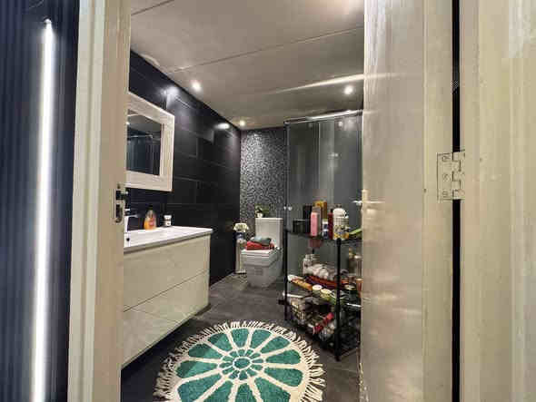 شقه مفروشه للبيع
***********
