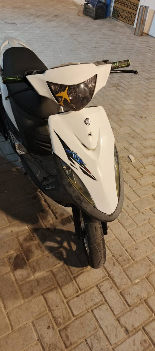 سلام عليكم شباب ماكو للبيع الدراجه مطلعينهه رمبه  الباديه كفاله عامه محرك مامفتوح  ويل كب تايرات  جلاتين شلعه ومعدل خير من  العنوان حيانيه شارع ستين السعر 850 وبيهه مجال قليل ***********
