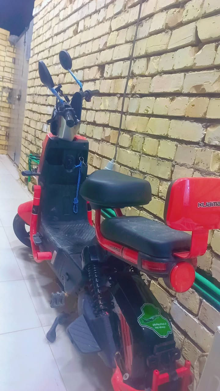 السلام عليكم
*دراجه R8 الجيل الثالث 2025 للبيع
*نضام بك
*لايت عالي ناصي
*دراجه مستخدمه 3اسابيع
*دراجه نضيفه كلش
*السعر 475وبيه مجال
*العنوان بغداد بوب الشام 
*رقمي [***********]
