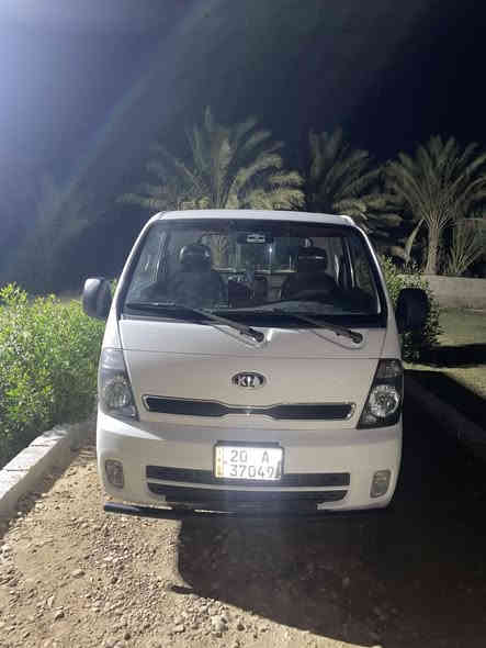 للبيع كيا حمل  2700 موديل 2015 مكفوله من كلشي ماعده باب البدي بي صبغ كير محرك شاصي مكفول رقم ديالى النكليزي الجديد سنويه ل 2030شراي اتصل ***********
