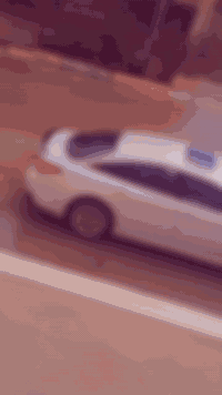 سلام عليكمَ عِنـ.̷̷̸̷̐ـديّ  سياره افلون ريد ابيع سعر عل رقم *********** موديل 19 فول السياره
