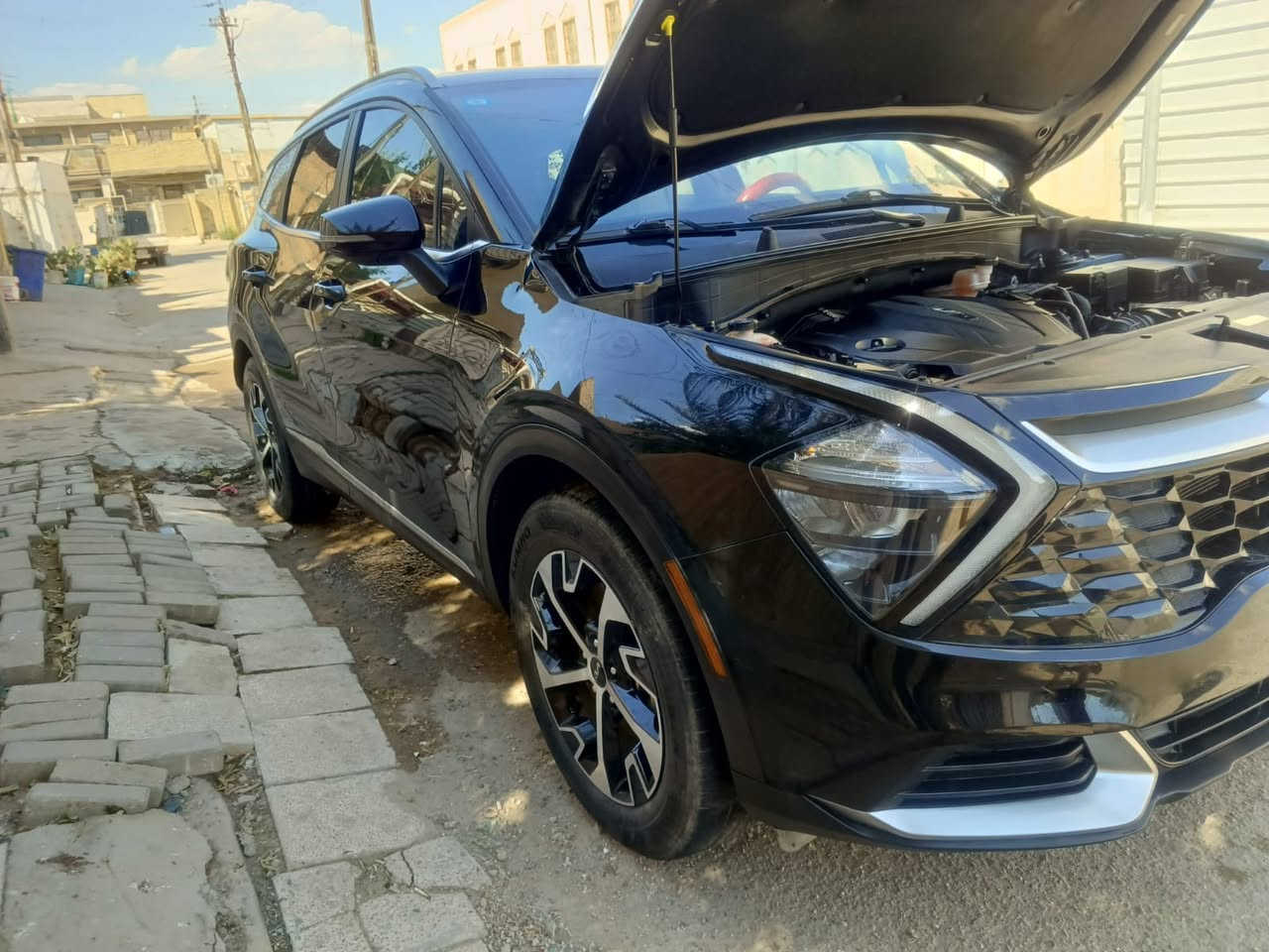 كيا سبورتج 2023 وارد امريكي مواصفات EX فول ما عدا الفتحة
حادثها بالصور ضربتها موجوده 
مبدل فقط جامة والضربه مواصله للقماره فقط جامة وبنيد بي رصعات وفوك باب الوره خلف السايق كذالك واضحه بصور 
السعر 185$ وبيها مجال 
رقم بغداد جديد بسمي احولها بنفس اليوم 
مكاني بغداد البياع الشرطة الخامسة 

***********

***********
