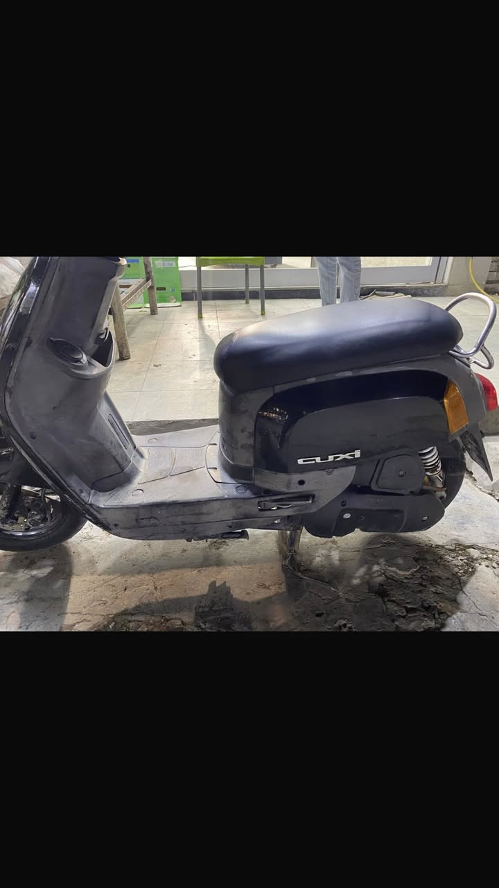 سلام وعليكم ماكس بوليس 2009 نوزل
درجة مكينة ناعمة. وكهربائية كلها شغلة ربع متذب عليها 
 مكانها بغداد الغدير شارع التوت ***********
