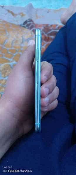 السلام عليكم عندي موبايل اكس ماكس اصغير جهاز جديد ما مفتوح لا شاشه ولا قبغ ولا ظهر  الي يريد رقم ***********
