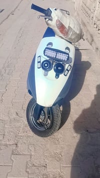 دراجه سازوكي نضيفة اوراق سعرها 400 نضافة فول تواصل هاذ رقمي 0776787722...