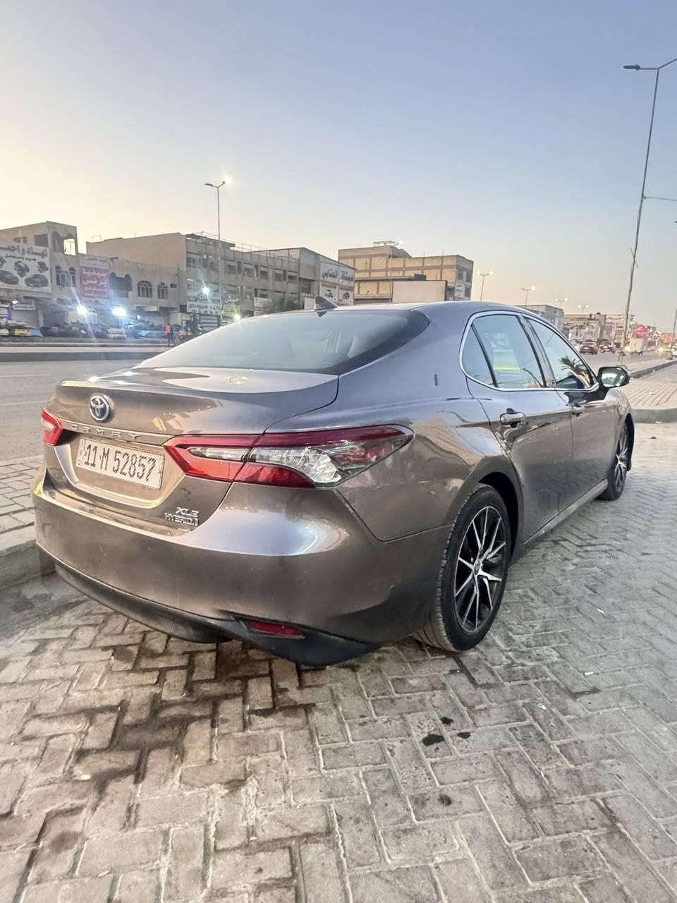 سلام عليكم 
كامري 2021 هايبرد اعلى فئه XLE
فول الفول 
بصمه
كشنات جلد
قطعتين تبريد
تدفئه كشنات
فتحه سقف 
كشنات كهربائيه
تحديد مسار 
سياقه ذاتيه
مثبت سرعه
سيارة بعد هواي مواصفات كل مواصفات الفول 
الضرر جاملغ السايق ضربه مو قويه 
صبغ رش ٣ قطع بنيد وباب توحيد لون فقط وبارد 
السياره كلش اقتصاديه كل سبوعين افول مره 
السعر ١٦٨ $ فقط
***********
