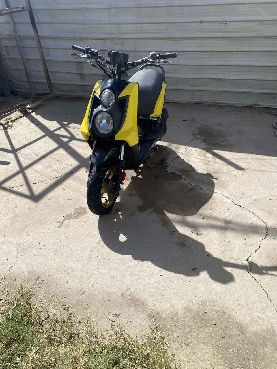 سلام عليكم سكنز جبلي مكفولة بيهة كم ملاحضة
كفرات مصبوغة ناقصهة بك لايت وذيل
بيهة منضومة زنون شلعة ومعدل يدات رياضي جاملغ رياضي قطرة دهن رياضي عنوان بغداد الدورة حي الصحة *********** ستفسار اتصل وتدلل
