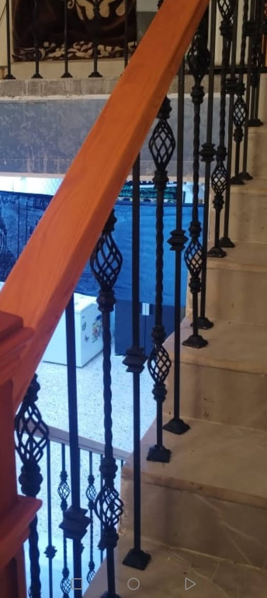 حدادة المنتظر
نعمل أجمل الموديلات وافضلها
محجر حديد ولكن  القبضة والدنگ خشب جاوي لذلك انتج لنا شكل رائع وذو متانة عالية

ان شاء الله تعالى يعجب ذوقكم الرفيع  مع تحيات ابو منتظر رائد الحداد  
وات ساب ***********
#السماوة_مدينتي.
