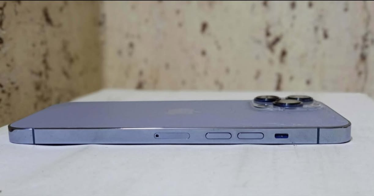 السلام عليكم مكان بابل القاسم ***********
ايفون 13برو ماكس ذاكره (512)بطاريه (83)بلاديه بلغديه تنسه شحنه جهاز فقط بي فطور بضهر ومبدل زجاجه (كلاسه)
سعر خاص ✅ 
جهاز مال جناي الله يشهد مفول من كلشي
