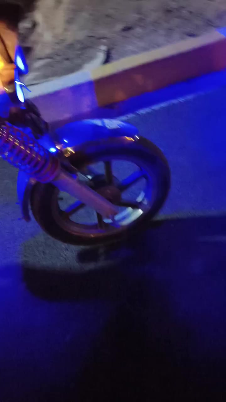 سلام عليكم ستوتا للبيع موديل 18 مكينه 19 مكفوله اوراق السعر مليون ونص 1500 وبيه مجال اصولي  عنوان كربلاء ع شارع النجف قرب مدينة الزئرين رقم ***********
