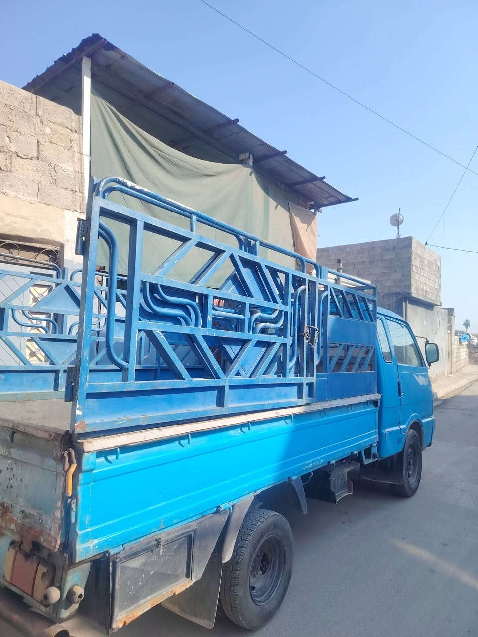 سلام عليكم محجل للبيع ٣٠٠ وبي مجال
***********
