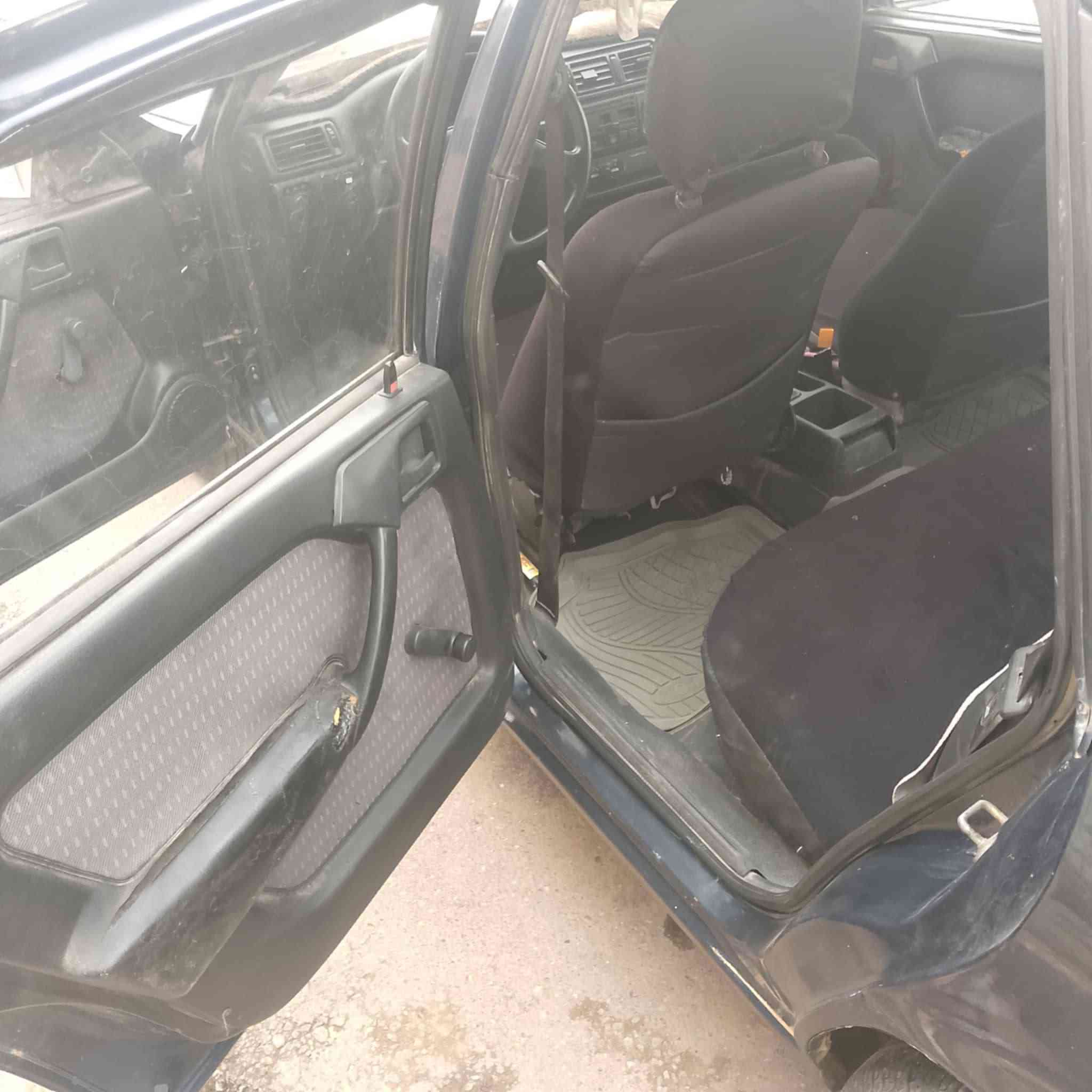 اسلام عليكم فكتره لبيع رقم جديد هزه جديداربع تواير جدد محرك لا صرف ولا نفخ كير شرط  مصبوغه جماليه تدفئه شغاله ويرمنيه شغاله تريد وكاله تريد تحويل سعر ٣٩ وبيها مجال ***********.     ***********.كاربون موجود
