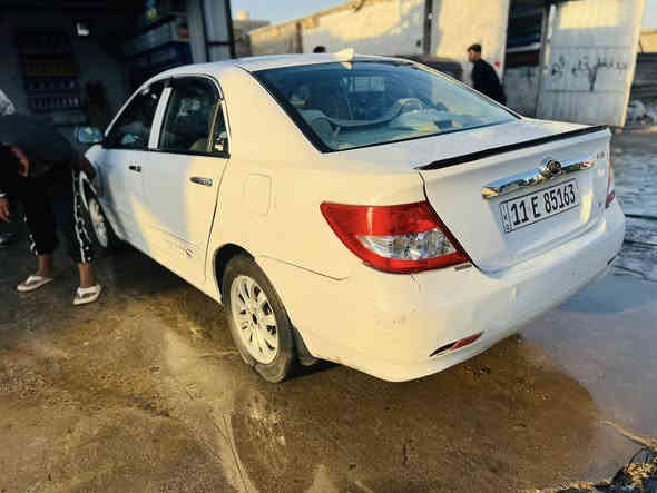 ‏سلام عليكم احترامي المدير  ‏ للبيع سيارة  بي وايدي ‏￼F3 ‏موديل 2013 ￼كير عادي السيارة خير من الله  النظافة 100% ￼دواخل جلد رقم دولي بسمي عدي سونار بيه. مكينه 1600 سنويه. 2028. هزه. جديده علوان. بغداد. الزعفرانية. رقم *********** السعر. 64. بيها مجال بسيط الخاطر تجي ￼￼
