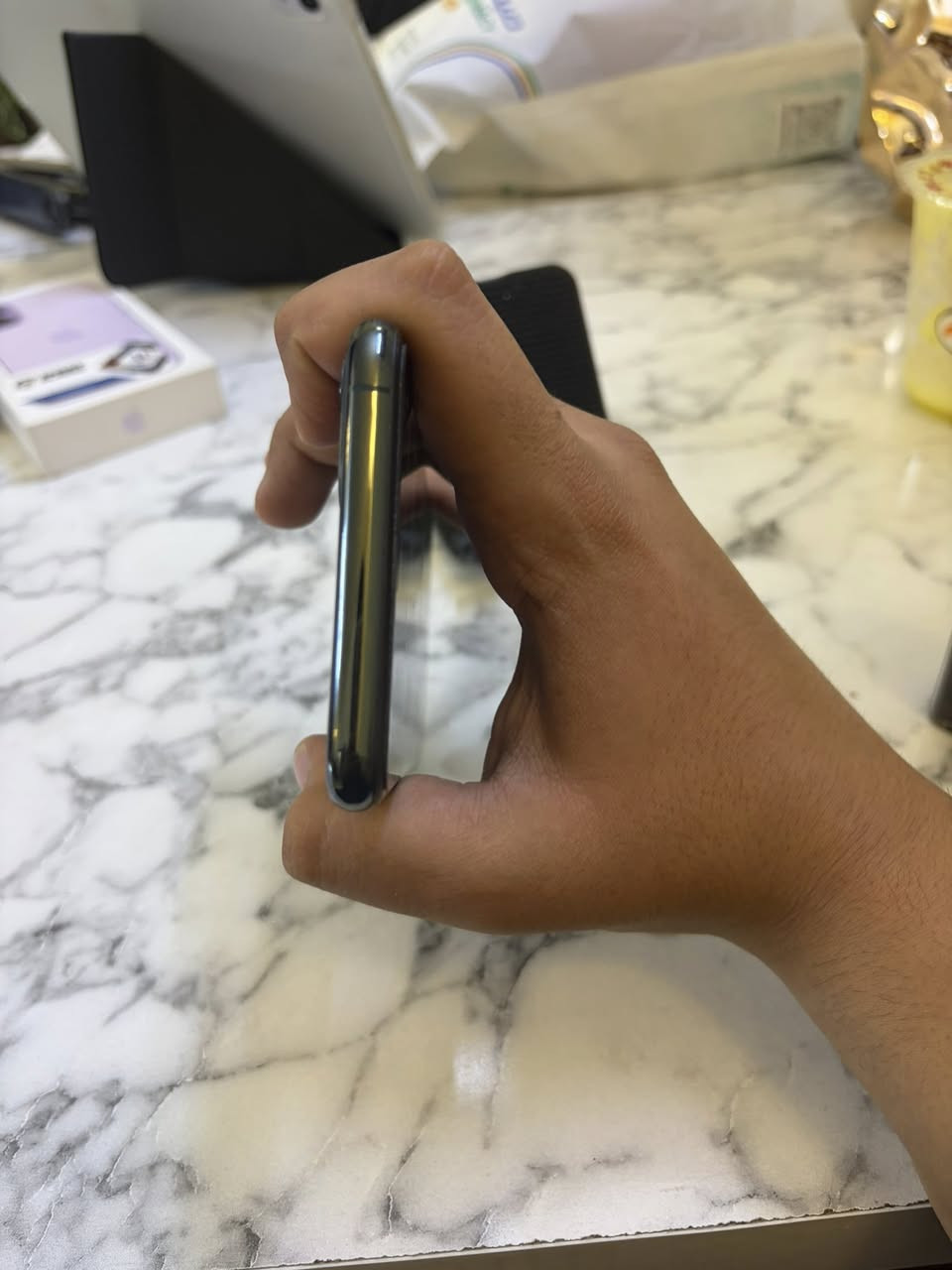 ايفون 11 برو ماكس و ايفون 7 للبيع
ايفون ال 11 برو ماكس: مكفول كفاله عامه بطاريه 77 اصل الجهاز مطاب اي صيانه ابداً مكفول من الفتح 
السعر 325 الف وبي مجال بسيط للشراي 
ايفون 7: مطاب اي صيانه بس بعض الخدوش ونكراش بسيط بل ضهر  + كامره خلفيه بيها هزه اما الكامره الاماميه تشتغل بوضع البلاد + بصمه ما تشتغل السعر 30 الف 
مكاني بغداد العامريه 
للتواصل واتساب : ***********
