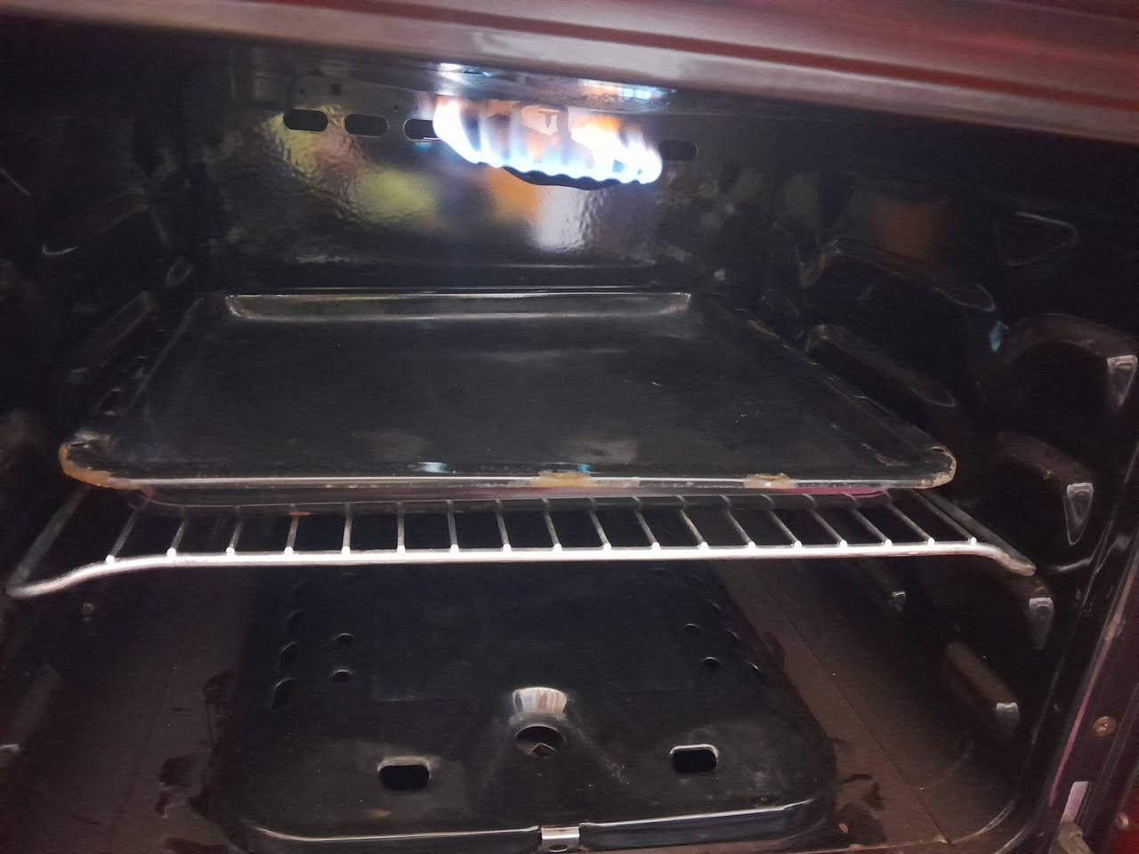 طباخ مصري نضافة فول استخدام قليل كله شغال السعر ٧٥ المكان بغداد شهداء السيديه ت***********
