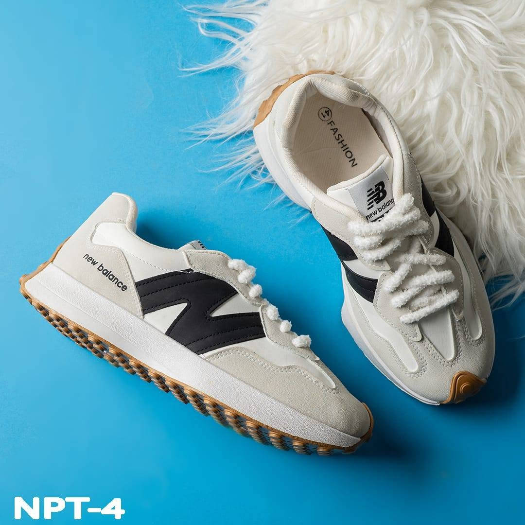 الأنظار كلها عليك مع New Balance 327! 😎✨
كوتش الخروج والجامعة الأول، مصمم خصيصاً لأصحاب الذوق الرفيع اللي مش بيتنازلوا عن راحتهم.
✨ مواصفات ومميزات المنتج:
✅ الخامة: خامات مستوردة عادية الجودة (مكس شمواه مع ميش مريح للتهوية).
✅ النعل: نعل حقن خفيف وممتص للصدمات + فرش داخلي مبطن للقدم.
✅ الوزن: خفيف جداً ومناسب للمشي والوقوف لفترات طويلة.
✅ الأمان: كعب ثابت ضد الانزلاق.
🎨 الألوان المتاحة:
▪️ بيج × أسود
▪️ أسود × رمادي
▪️ بيج × نبيتي
▪️ أوف وايت × أسود
📐 المقاسات: من 41 حتى 45.
📞 للطلب والاستفسار:
ابعتلنا رسالة مباشرة على رسائل الصفحة باللون والمقاس المطلوب، وهيتم التواصل معاك لتأكيد الشحن! 🚚


**إذا كنت صاحب هذا الإعلان وتريد حذفه لأي سبب، رجاءا أرسل رسالة إلى الدعم الفني**