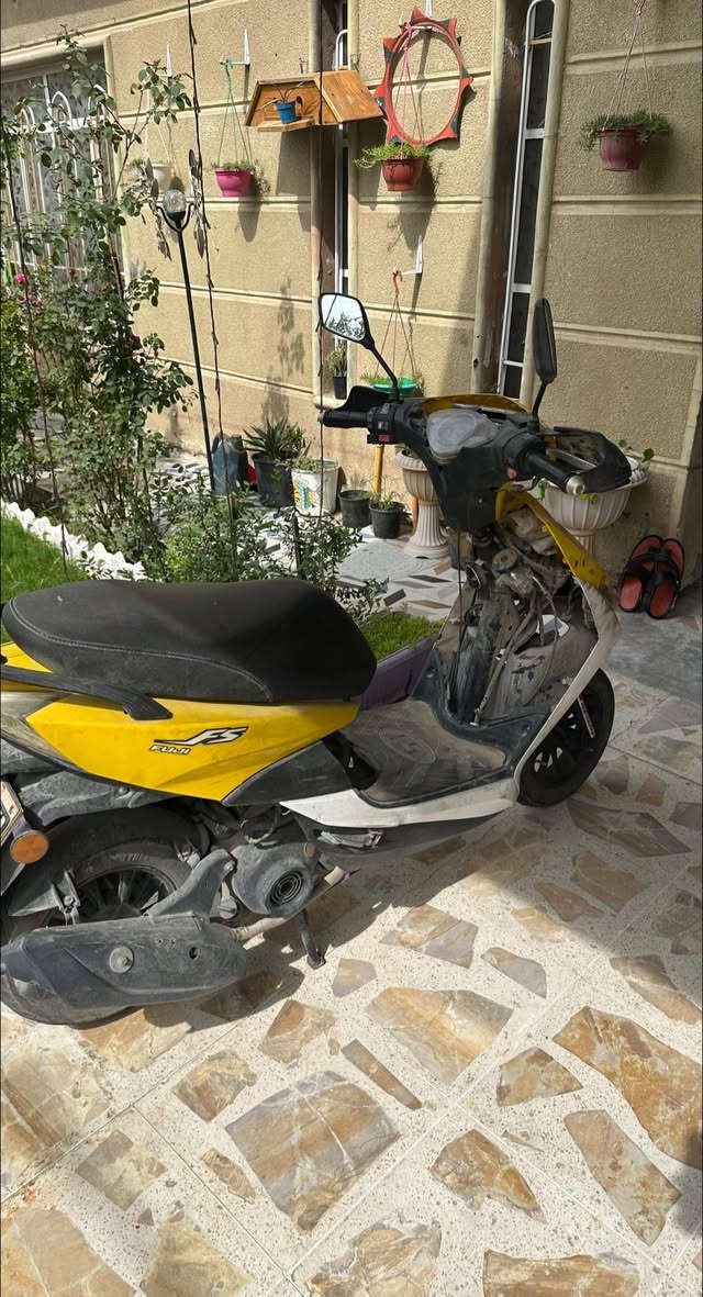 دراجة FS للبيع لاستفسار ***********
