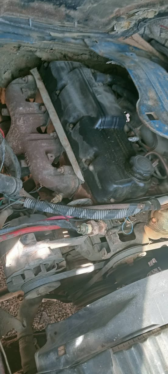 سلام عليكم مكينه كيه بسته البيع طافيه
دير ما تشتقل مكاني كوت النوار ***********
