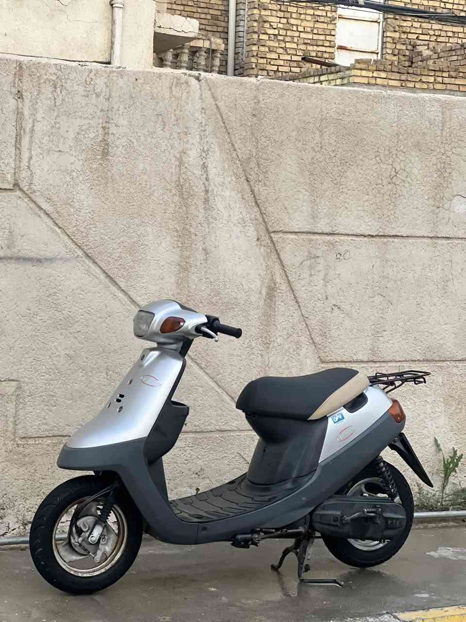 السلام عليكم دراجه بترا البيع حاويه وصل موجود كلشي شغال مابيه نقص ابد  نهضه فولل مشي فوك 60  مكلف بنشر  هذا رقم راعيها ‭٠٧٨٠ ٠٤٠ ٣٩٣٥‬
