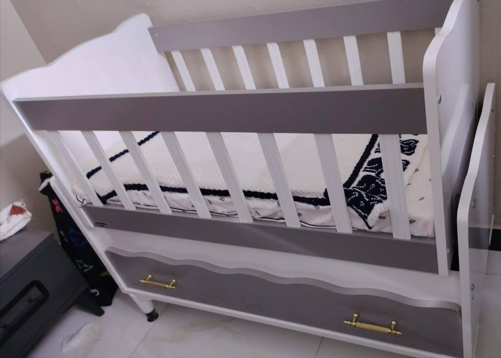 سرير اطفال للبيع مع دوشك طبي جديد صار شهرين من شتريتة مستعجلة الي يردة يدخل خاص


**إذا كنت صاحب هذا الإعلان وتريد حذفه لأي سبب، رجاءا أرسل رسالة إلى الدعم الفني**