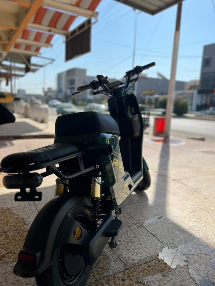 R9ونلي
للبيع 
دبل سويج
بصمه
كارت تشغيل 
ام بي ثري
الدراجه نضيفه 
5 باتري 20 امبير 
العنوان موصل حدباء
***********
