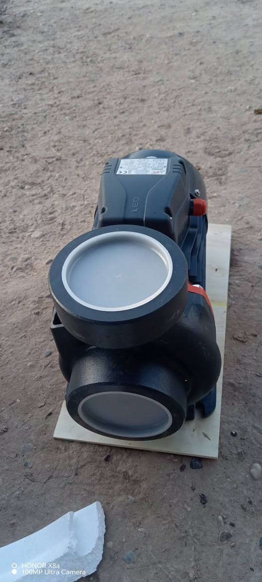 السلام عليكم
يوجد موطور ليو ثري فيز جديد للبيع ٤ انج في ٤ انج
للإستفسار الاتصال على الرقم ***********
