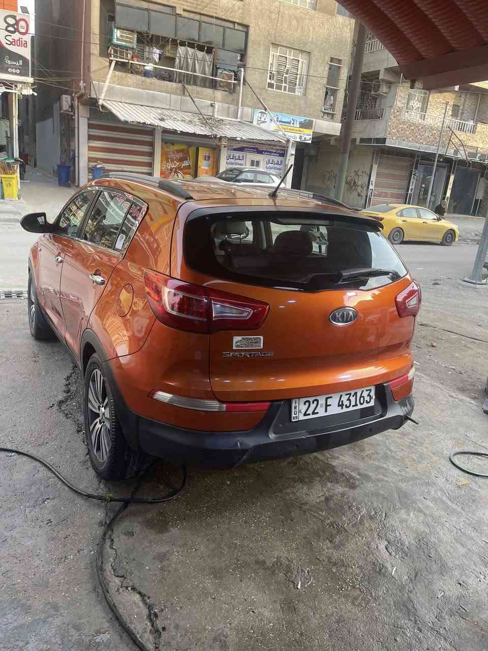 سلام عليكم مرخصة الادمن 
سياره للبيع 

سبورتج خليجي 2011 رقم اربيل الجديد باسمي السنويه تحويل ثاني يوم 
 مابيهه اي ضربه ولا حادث 
فقط صبغ جزء بسيط ب باب السايق الربع الاسفل بعرض اربع اصابع او واضح بدون ضربه فقط رش  
وهاهيه كلشي مابيهه فقط تكحيل باماكن صغيره وشخط بسيط 
مكينه كير تبريد خير من الله 
تخم تاير جديد 
حداديه جديده 
وسياره تخبل جاهزه ميكانيك كهربائيات 
السعر المطلوب 115 $ 

الشراي يتصل مكاني بغداد 
***********

مفتوح الخط او واتساب
