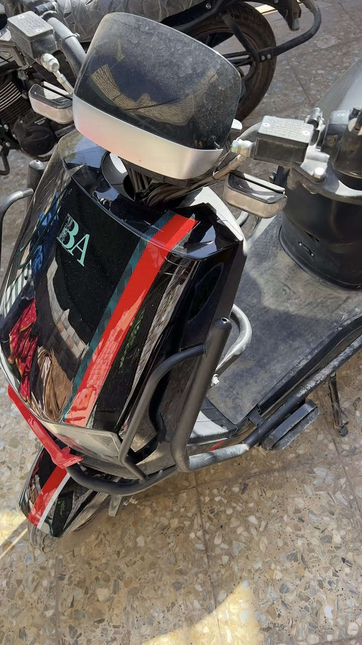 دراجة شحن بحالة ممتازة وما بيها أي أعطال،
السعر 550 وبي مجال بالسعر
ملفها 1500

🔋 بيها 6 بطاريات
💪 قوية ومناسبة للشغل اليومي
✨ استخدام نظيف
المكان الزعفرانية دور الشرطة 
للتواصل على الواتساب ***********
