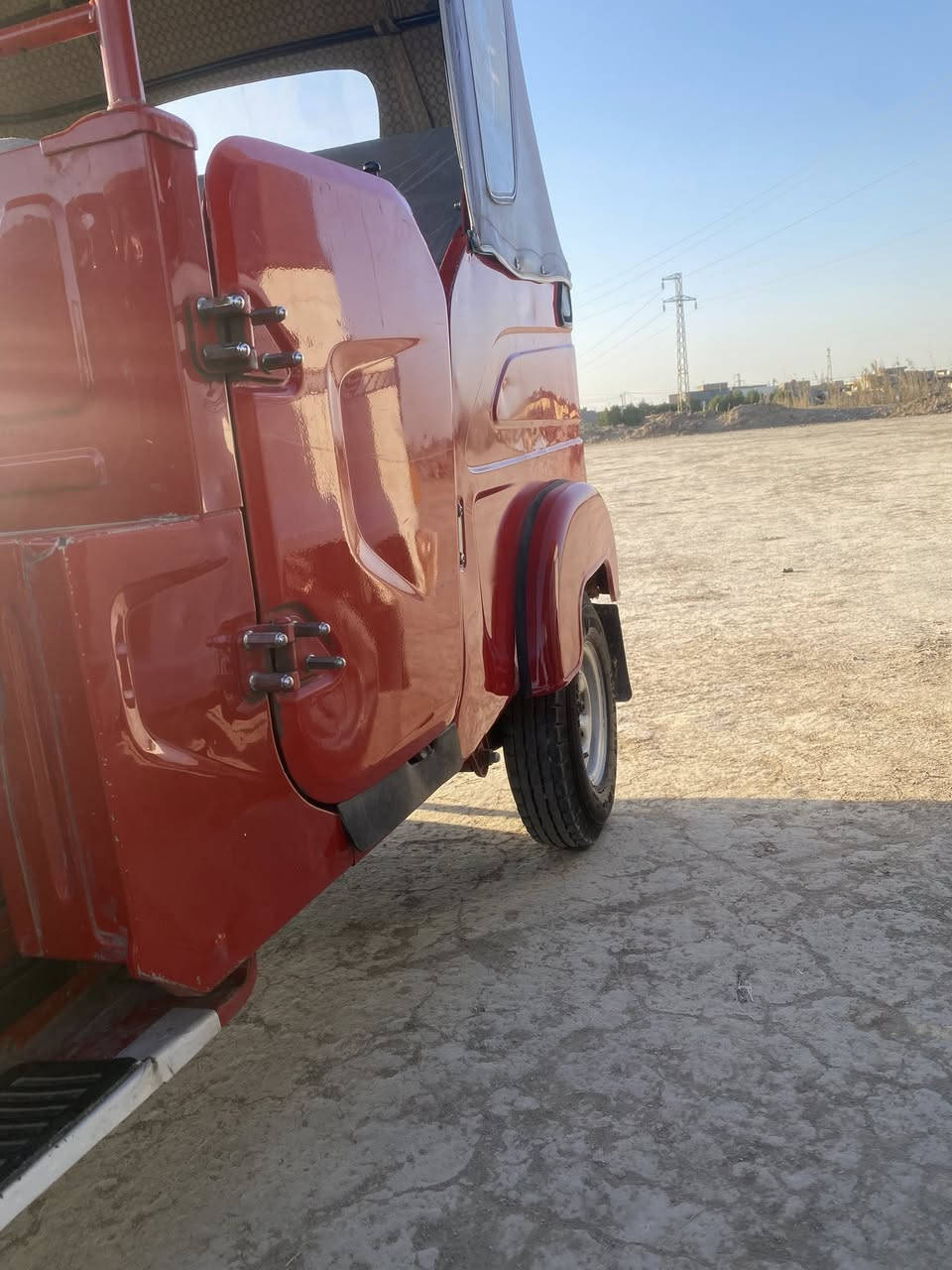 السلام عليكم تكتك للبيع مضلع 22رقم بابل نكليزي مكينه كفاله والكشر بيه طختين ***********
