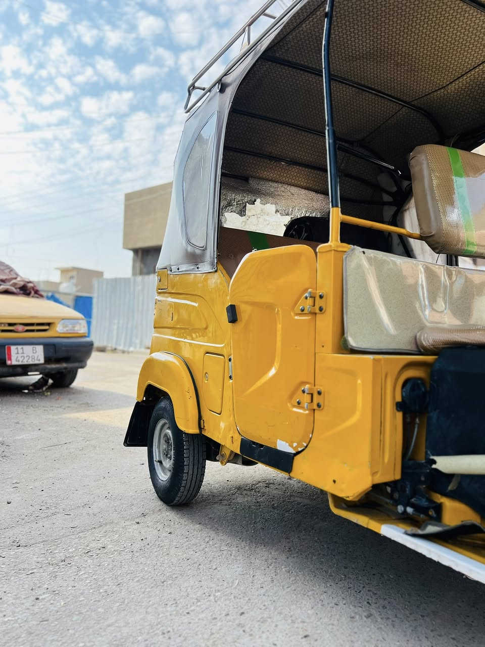 السلام عليكم تكتك للبيع رقم سنويه          كربلاء موديل 2021السنويه تقره. والتكتك رقم ***********    تكتك عارضه. بسبعه ونص
