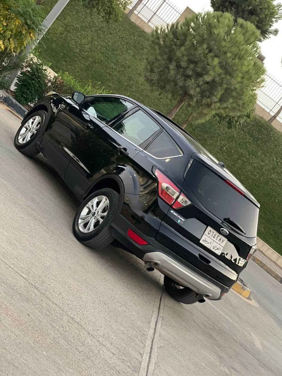 ‎فۆرت ئیسکەیپ ٢٠١٨
‎فول فول مواسەفاتە
‎بێ بۆیاخ بێ سارد بێ شوخت بێ کاڵبونەوە
‎سەیارەکە نموونەیە لەجوانیا
‎مەکینەی ٢٠ تۆڕبۆ
‎گێڕ و مەکینە بەشەرت
‎کارەبای هەمووی مەزبوتە 
‎تایەو ویلی لۆکە
‎تەبریت ساردوو گەرم لەسەر سویچ
‎نرخ ١١٢ گەڵا
‎ناونیشان سلێمانی 
‎ژم   ***********
*********** السليمانية, العراق
