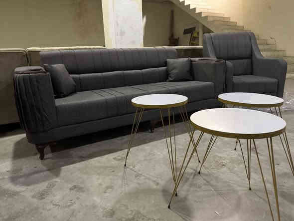 قه نه فه ي (10) نه فري به كار نه هاتوا شتيكي زور جوان پاك 
راقي شتيكي تايبت هيج عيبي نيه ناو نيشان كه لآر نأو مزاد خانه 
كونه كه پشت مكتب ليلا قاسم (پيشانكاي هاوكار زه نكنه)
هه ر به ريزيك ويستي تليفون به كات به م ژماريه 
(***********)
