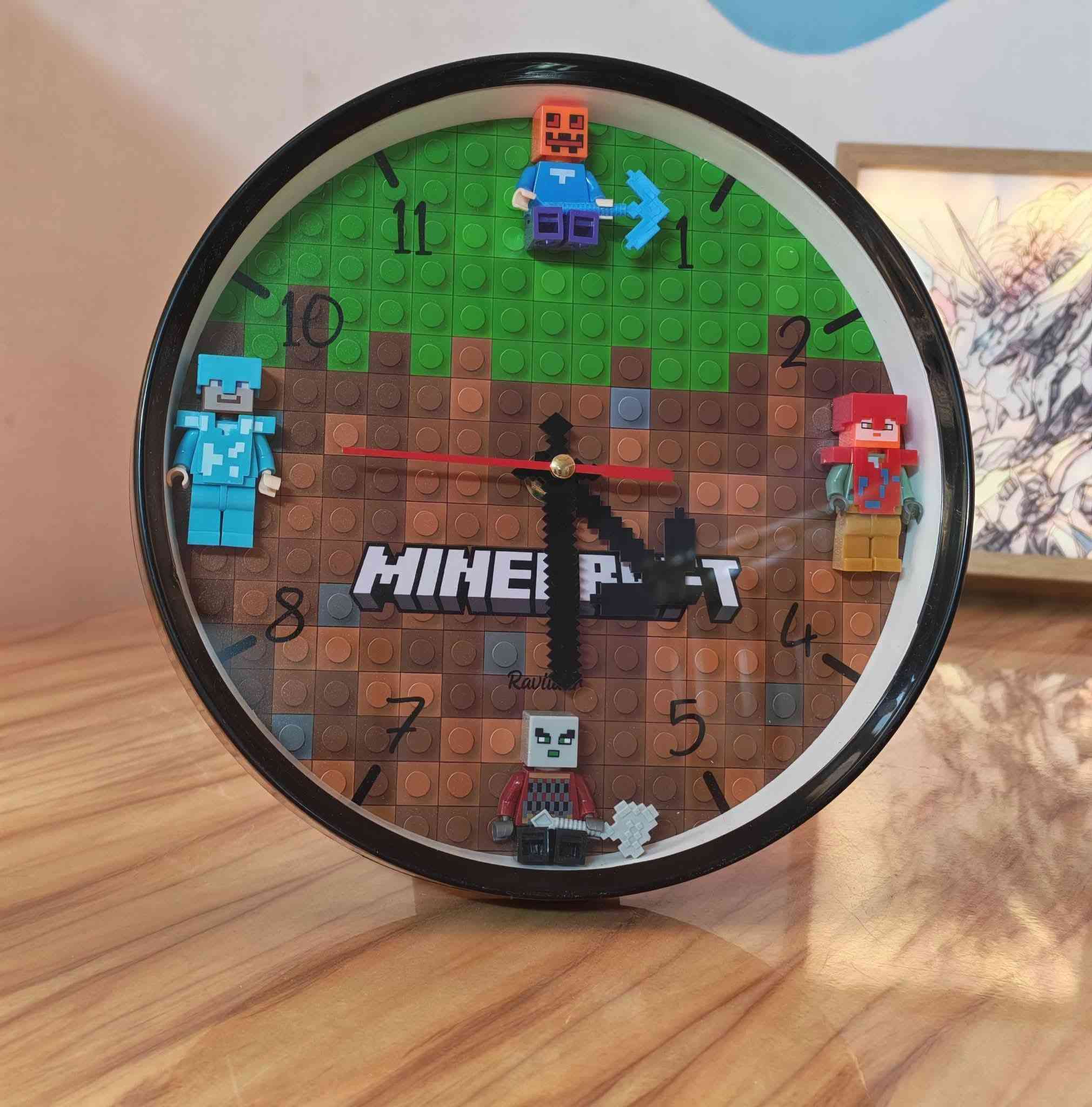 ساعة حائط Minecraft & Lego - صنع يدوي (Handmade)
ساعة صنع يدوي ذات تصميم مرتبط بعالم ماين كرافت الشهير ذو خلفية متناسبة مع عالم اللعبة (طبقات العشب و الأرض مع شعار  اللعبة "Minecraft" ) ، و استبدال بعض الأرقام بشخصيات  متوافقة مع تصاميم اللعبة ( مثل ستيف بدرع الدايموند) كما هو موضح بالصور و ذو قطر ٢٠ سم
 
ذو عقارب مميزة  التصميم باسلحة و  أدوات اللعبة الشهيرة ( السيف و البيككاس) 
تعمل بالبطاريات، يمكن وضعها كساعة جدارية و أيضا كساعة مكتبية لوجود ستاند خاص للوضعية المكتبية كما هو في الصور

حالة المنتج :  جديد غير مستخدم
استيراد خاص من خارج العراق
سعر المنتج : ب٢٧ الف
المكان : بغداد حي الإعلام
توصيل ب ٥ آلاف لجميع محافظات العراق 🙏🙏


**إذا كنت صاحب هذا الإعلان وتريد حذفه لأي سبب، رجاءا أرسل رسالة إلى الدعم الفني**