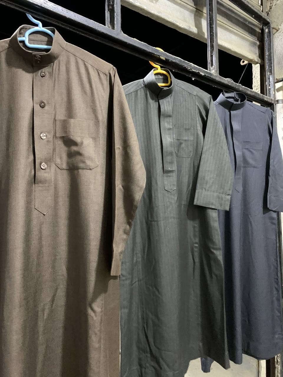 دشاديش خليجيه باله نضيفه
شبابي وكباري واطفال
فصال احلى من فصال 
السعر 10 كباري
اطفال 7
عنواني الزنجيلي بعد مدخل الزنجيلي اول فرع ع اليسار
قرب كافترية عبود 
متوفر جملة ومفرد 
توصيل جميع المحافظات
***********
