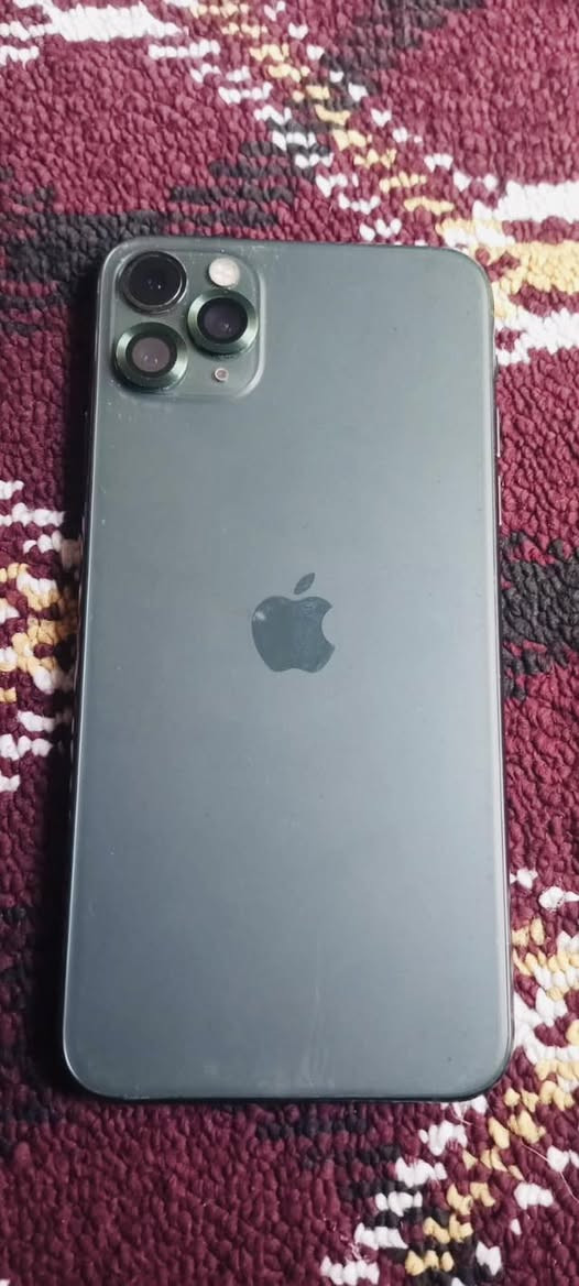 سلام عليكم  للبيع ايفون11 برو ماكس
مبدل شاشه و بي خلل بل شاشه 
بطاريه 88 وكاله ممبدله 
نظافه 90/100
السعر 375 بي مجال  بسيط￼
العنوان تكريت القادسيه قطعه 500
رقم الهاتف ***********
