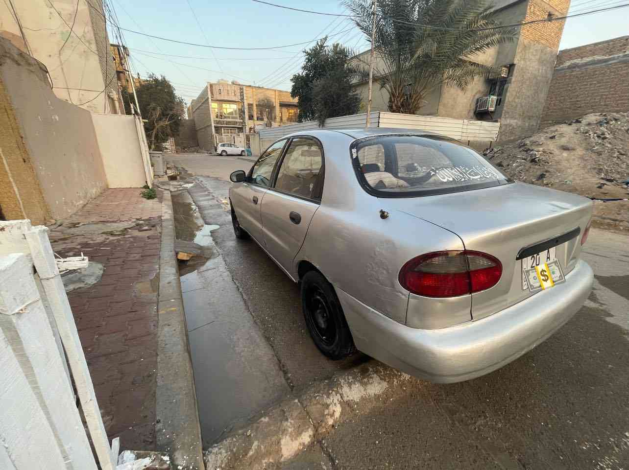 دايو لانوس موديل 1997 رقم خصوصي ديالى سنويه جديده   تحويل ثاني يوم  مصفره من كلشي صدر خلفي وامامي جديد كهربائيات كلها شغاله كيرها نضيف مكينه 1600 كايمه تصعد دهن على البلكات بس تشتغل وتمشي يعني يرادلها تجفيت وياها دشبول جديد هوه ولضفيره 
مكانها بغداد الحسينيه سعر 25$ وبيها مجال بسيط رقم ***********
