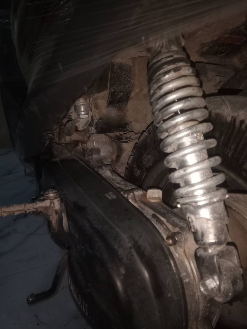 سلام عليكم دراجه المنغولي موديل  2003  دراجه نضيفة   سلف شغال نقصه باتري شاصي نضيف دراجه مامفتوحه  السعر 250 وبيه مجال اتصال عله الرقم *********** العنوان كربلاء اللوبيات عمود 79
