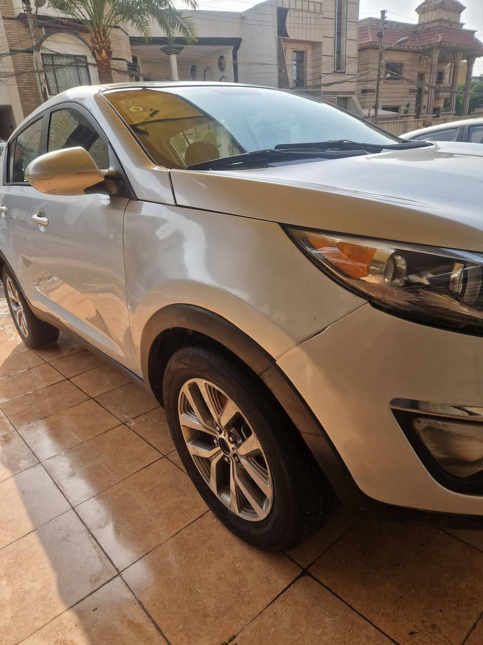 سبورتج موديل 2016
وارد امريكي
ماعندي صور الحادث
جاملغ وبنيد صبغ
الصور كدامك
محرك ممتاز وممفتوح
ماشيه 80 الف بشرط الفحص
صدر وحداديه درجه اولى
كلشي شغال متذب دينار
باسمي شخصيا
فحص وهزه وسنويه كله جديد
الداخل حلو واستعماله نظيف بس يرادله حمام 
سياره مال بيت ومن زمان عدنه
السعر 133 
العنوان بغداد الكرخ العامريه
***********
